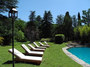 galeria-de-fotos-jardin-y-pileta-san-huberto-nono-cordoba (1)     
