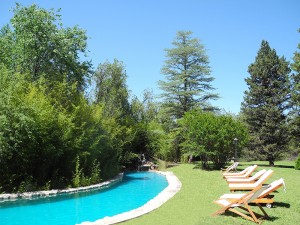 galeria-de-fotos-jardin-y-pileta-san-huberto-nono-cordoba (3)     